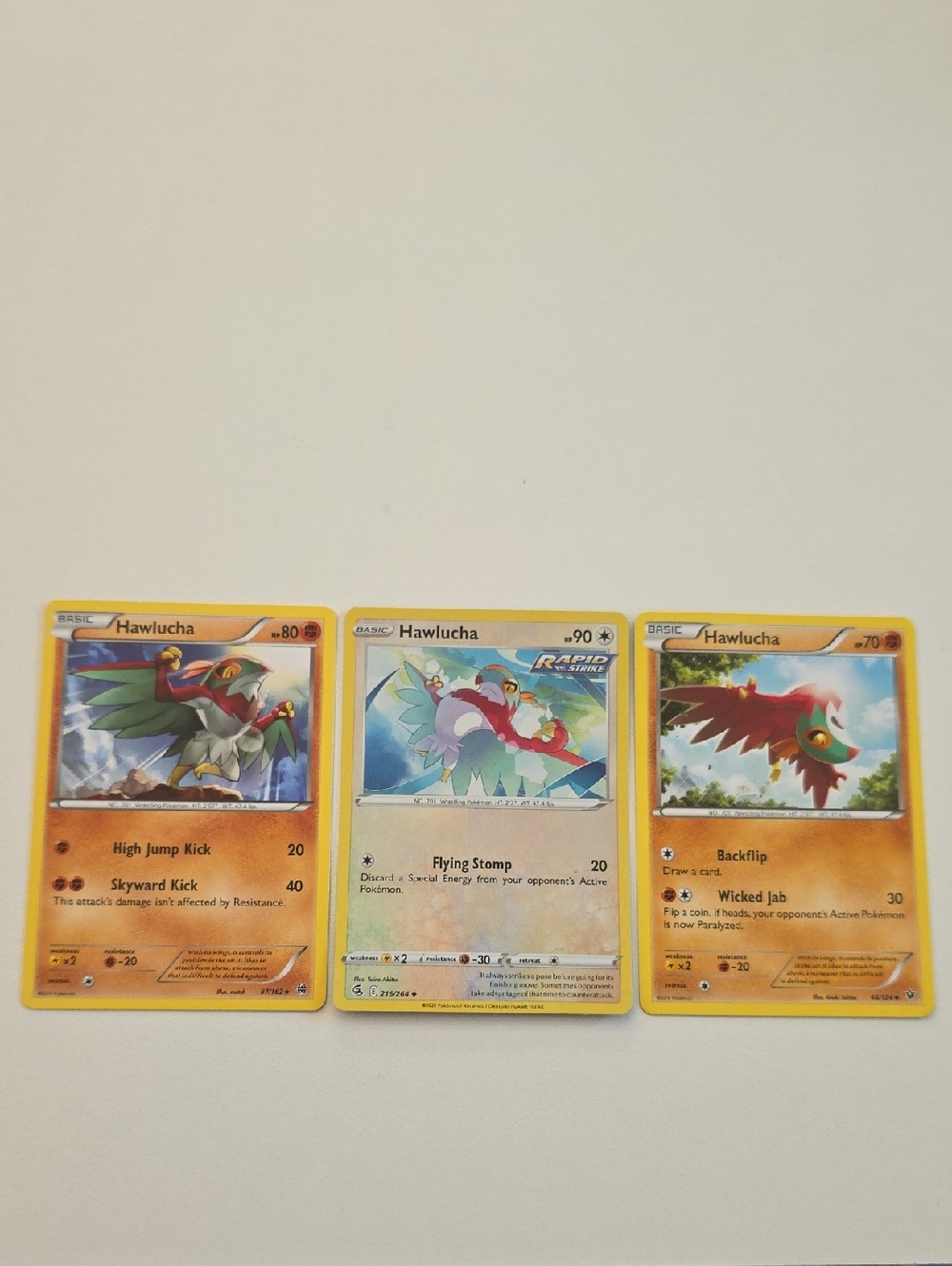 Pokemon Hawlucha Trading Card
